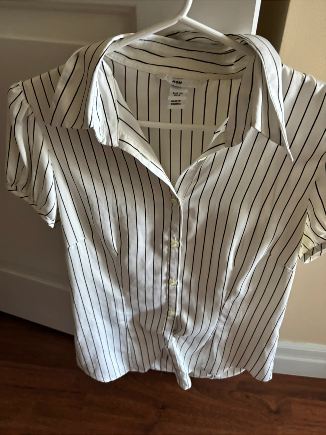 H&M Women's Striped   Blouse - Size 8