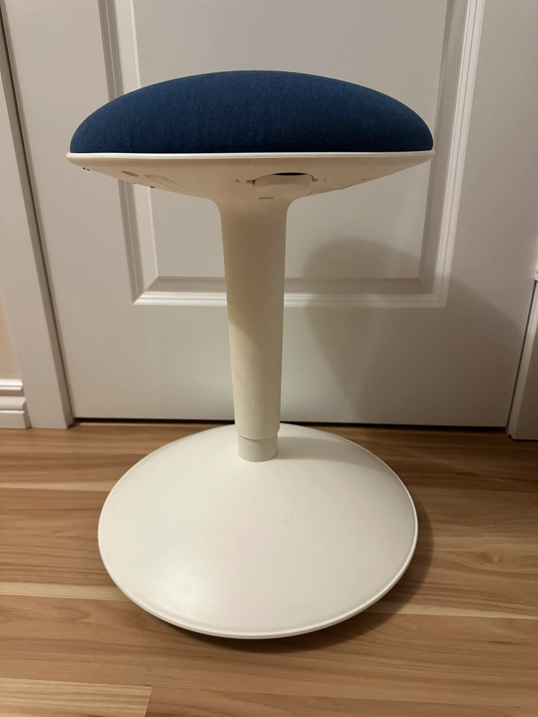 Adjustable Wobble Stool 18” - White/Blue - photo 4