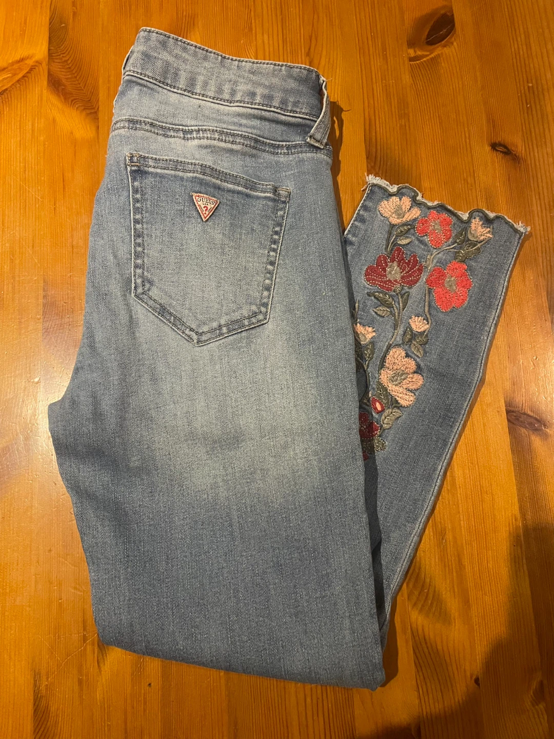 Guess Embroidered Jeans - Size 27