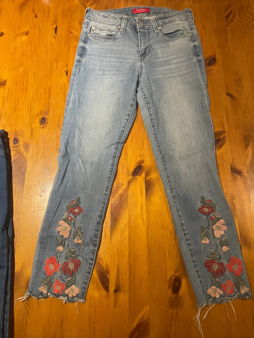 Guess Embroidered Jeans - Size 27 - photo 2