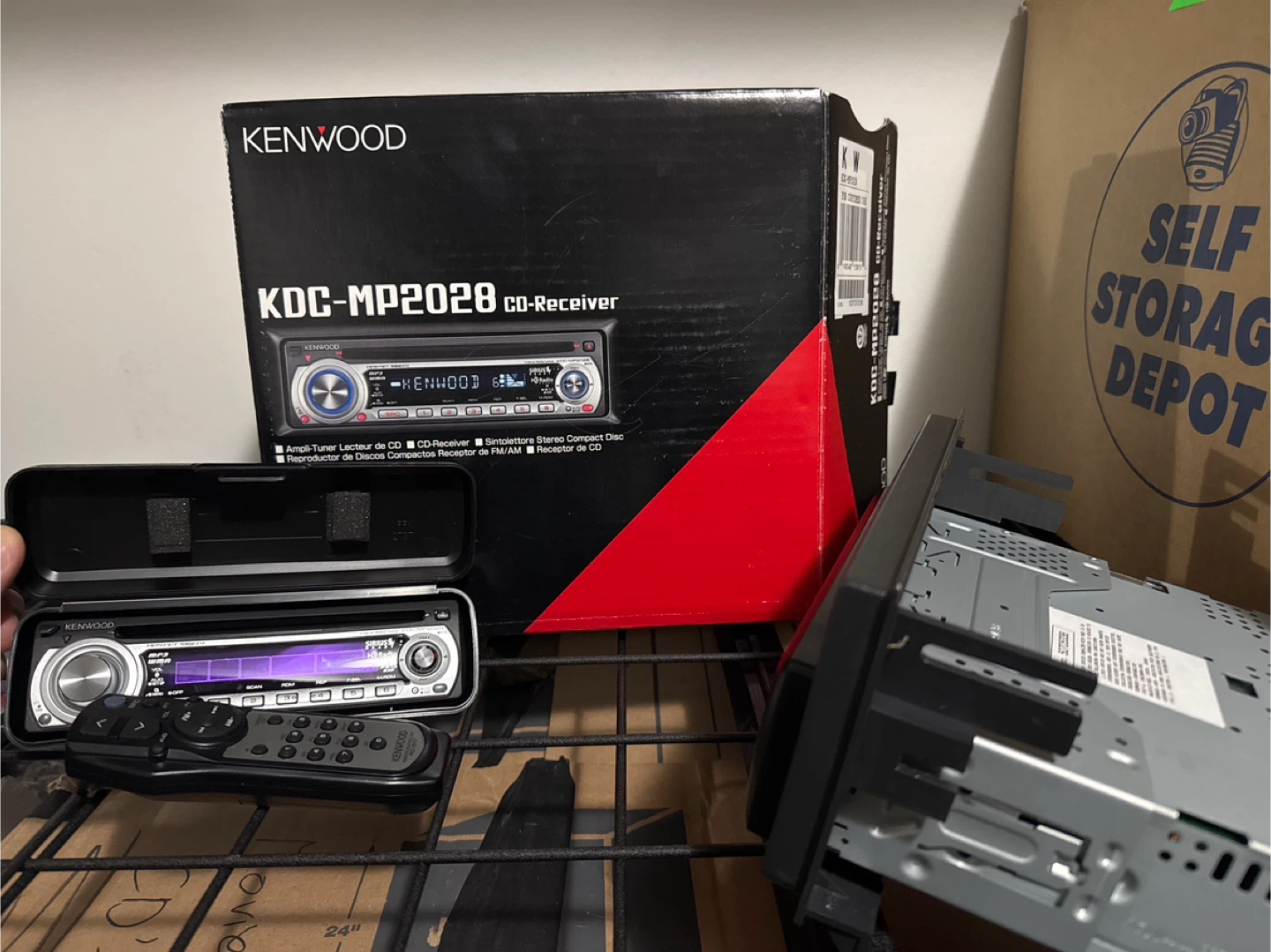 Kenwood KDC-MP2028 CD Receiver