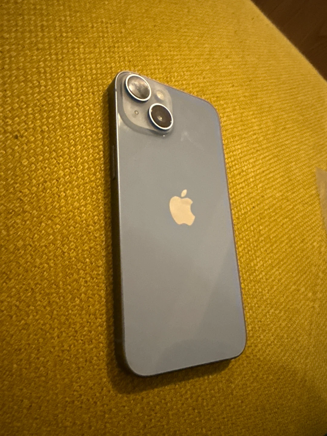 Apple iPhone 14