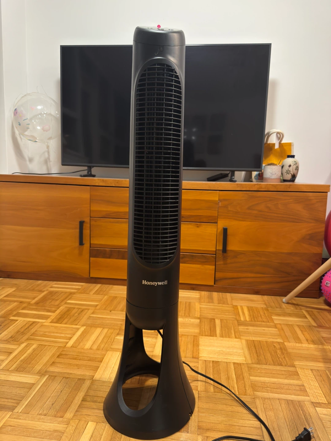 Moving Sale!!  Honeywell QuietSet Tower Fan - Black - photo 3