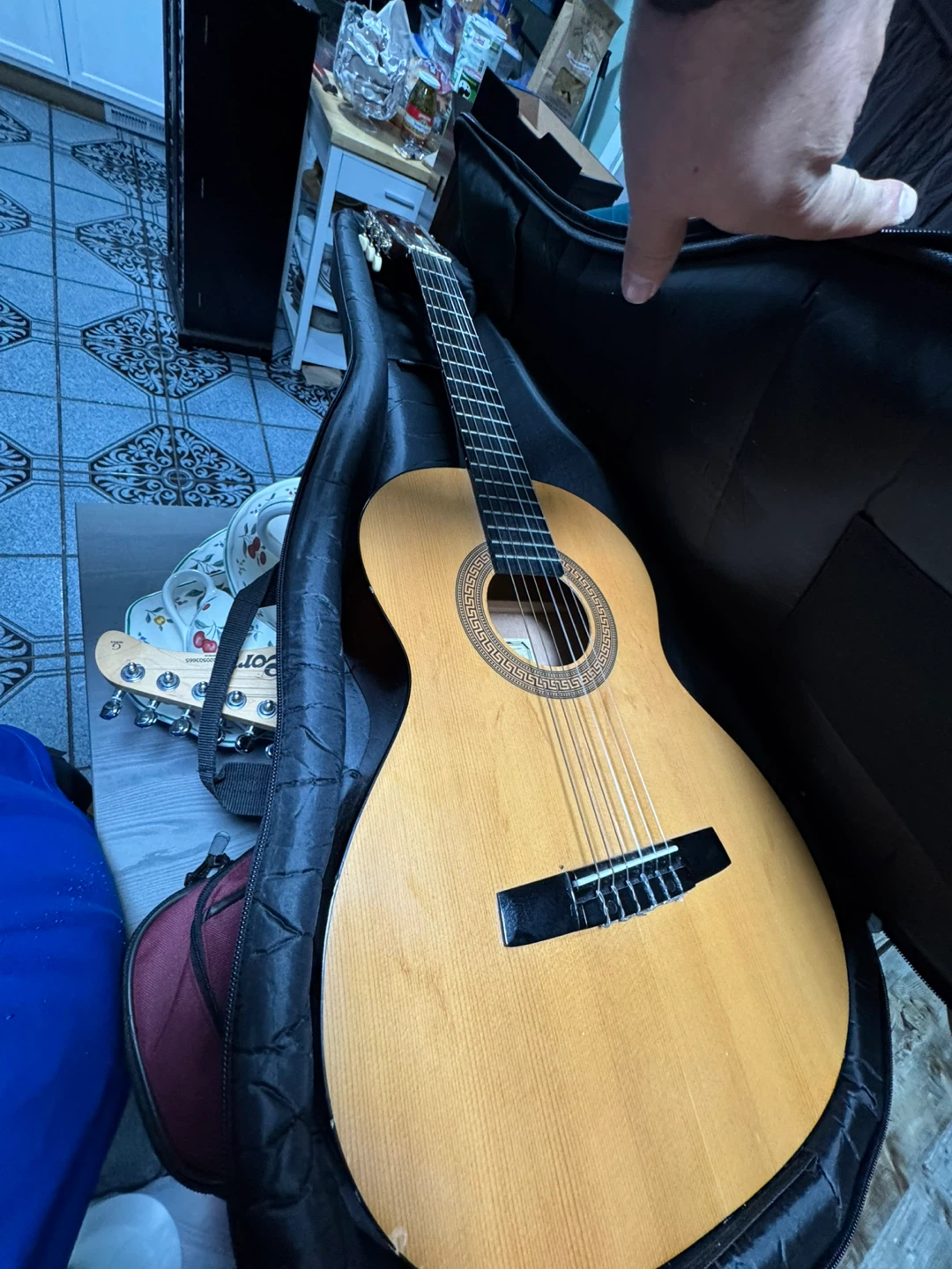 Hohner HC03 Classical Acoustic Guitar with Case