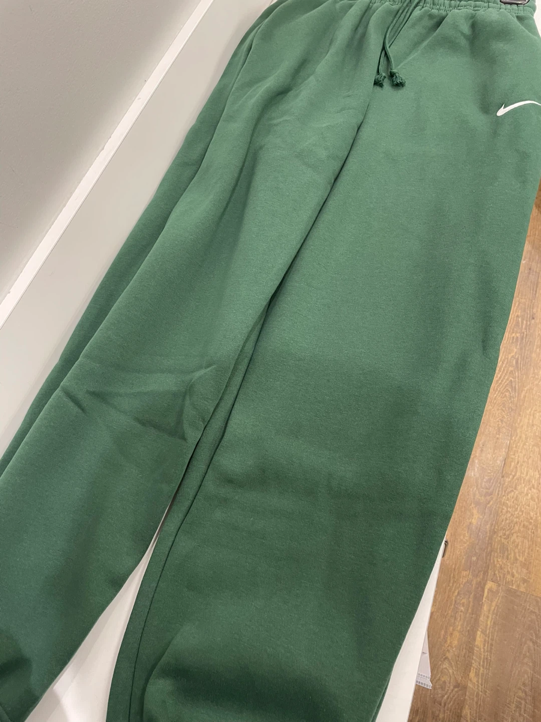 Nike Green Hoodie and Sweatpants Set - photo 4