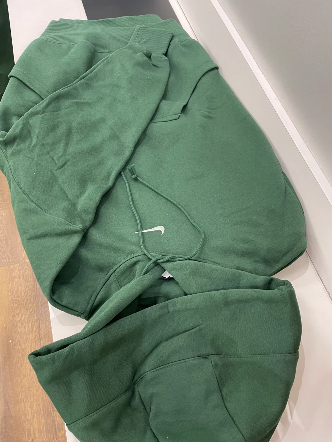 Nike Green Hoodie and Sweatpants Set - photo 3