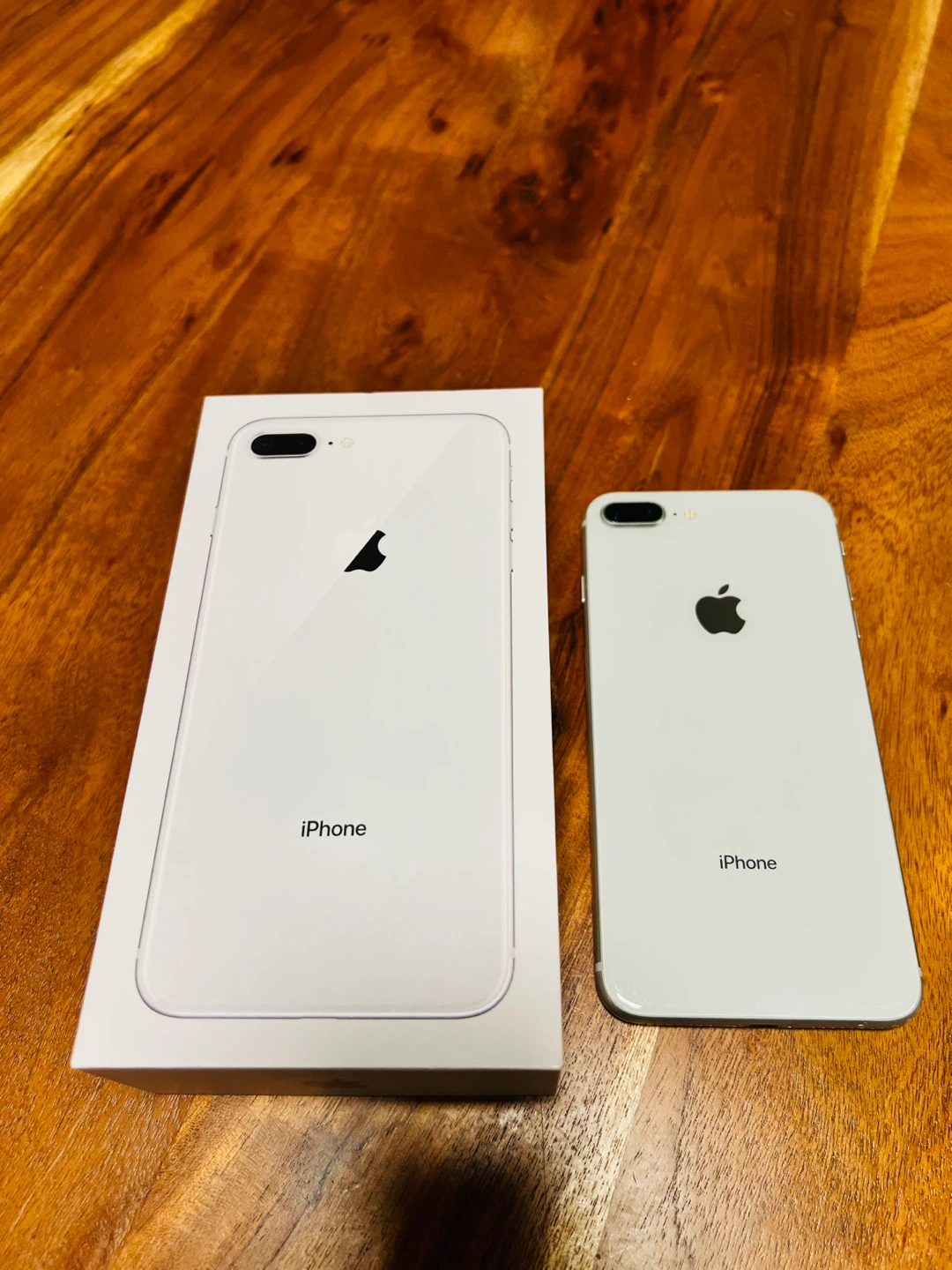 Apple iPhone 8 Plus - 64GB - Silver (White) - photo 2