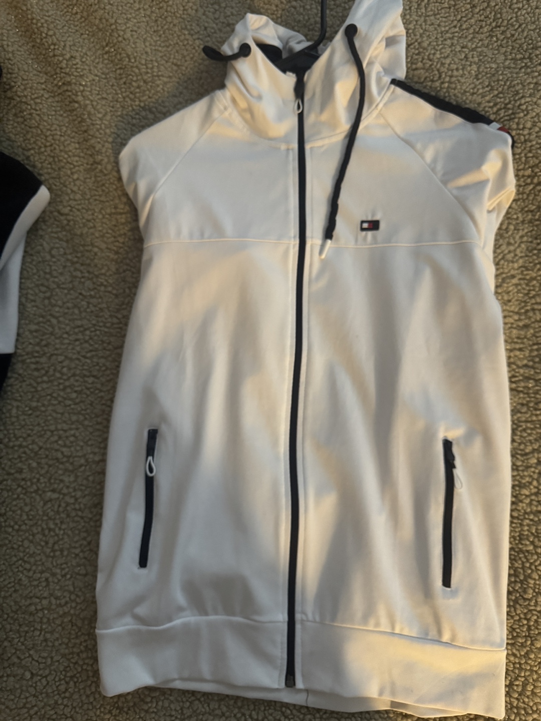 Guess & Tommy Hilfiger Jackets and Hoodie - photo 2