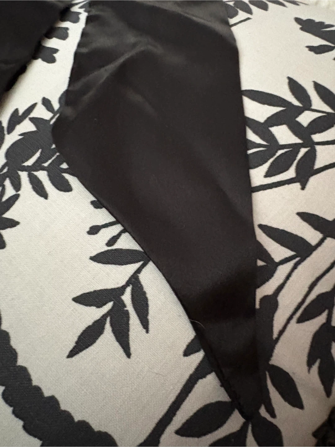 Vintage Black Satin Scarf with Decorative Brooch - photo 5