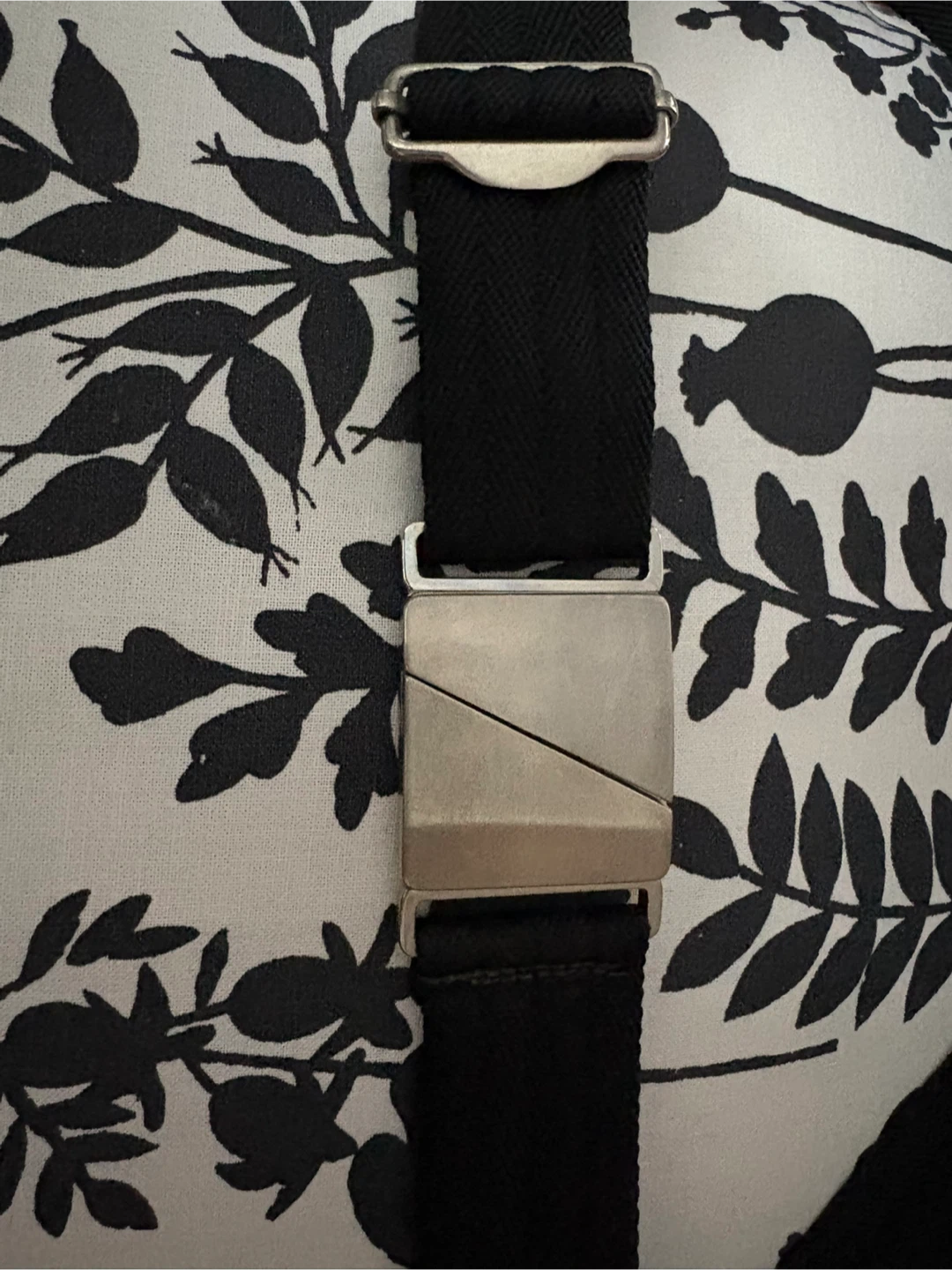 Black Belt with Unique Silver Buckle - photo 2