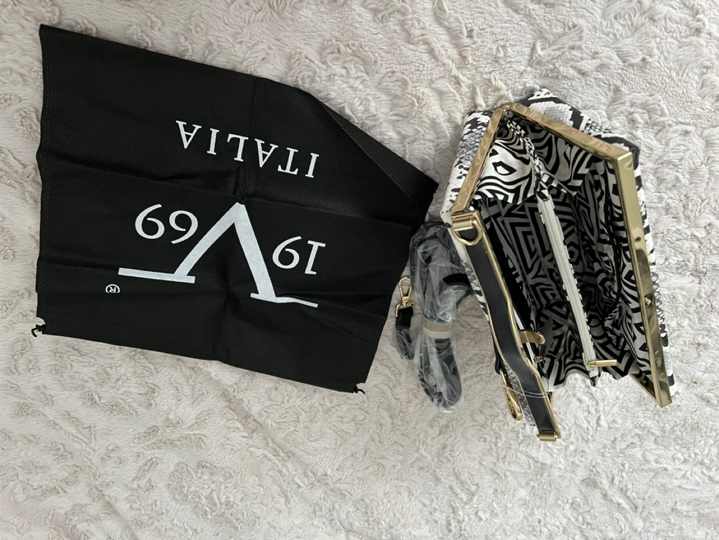 Valentino 19V69 Italia Snake Print Clutch Bag with Dust Bag - photo 3