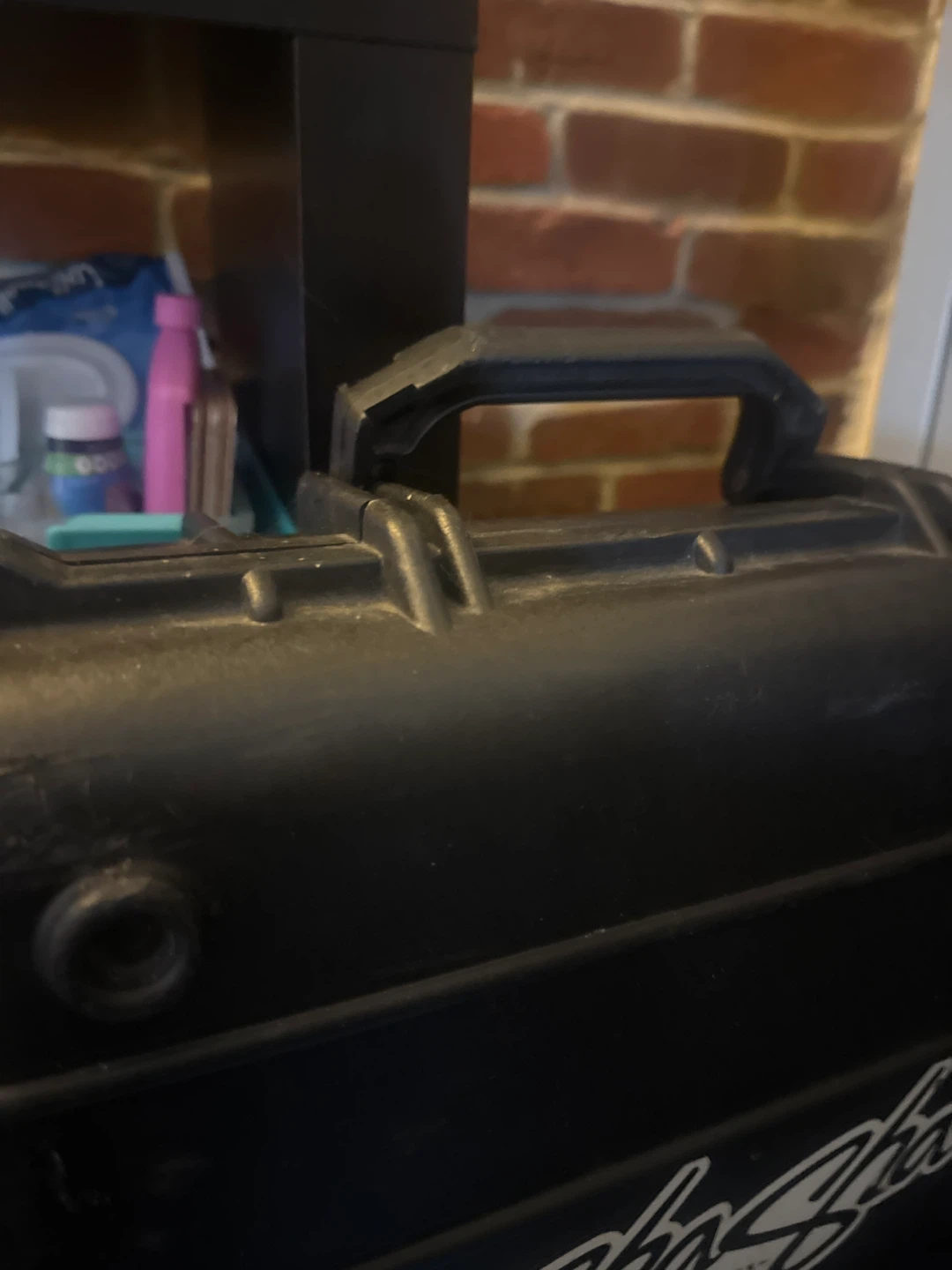 Pelican 1750 (rifle/gun/keyboard) Case with Wheels - photo 3