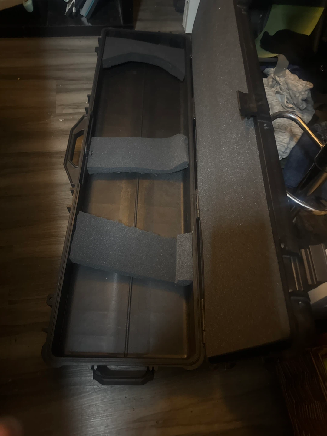 Pelican 1750 (rifle/gun/keyboard) Case with Wheels - photo 5