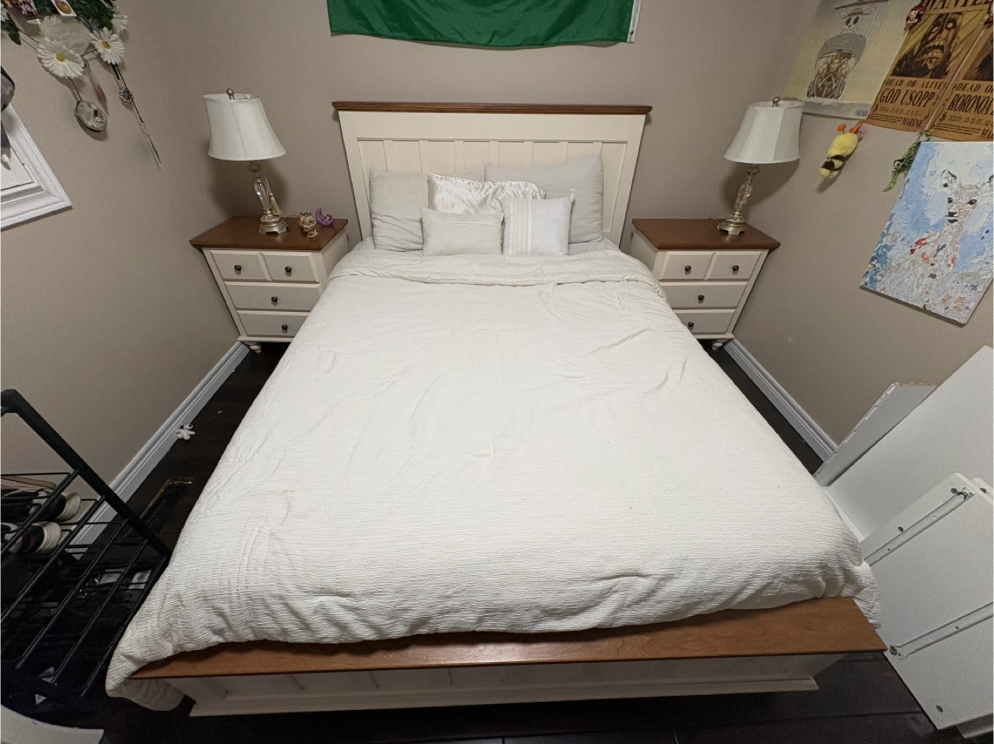 Queen Bedroom set, with lamps - photo 2
