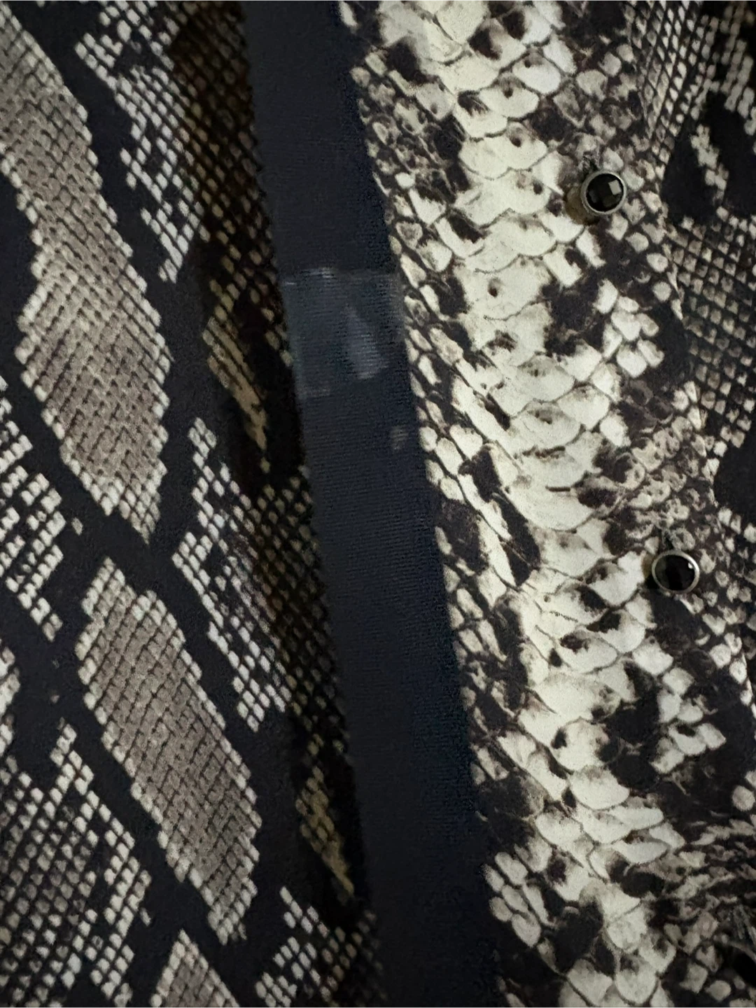 Women's Sleeveless Snake Print Blouse with Embellished Neckline - photo 5