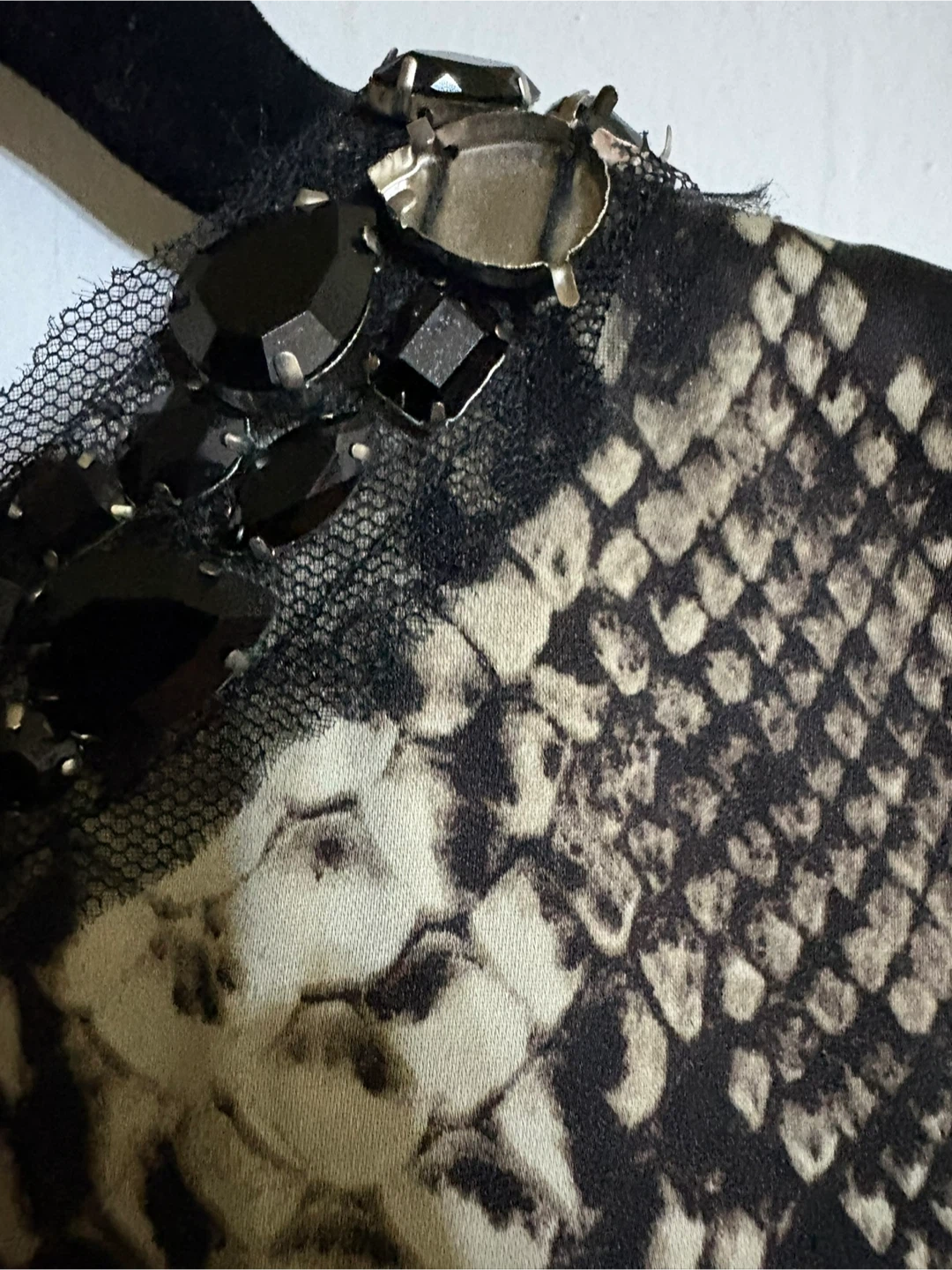 Women's Sleeveless Snake Print Blouse with Embellished Neckline - photo 2