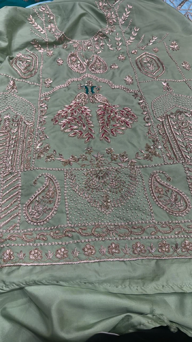 Embroidered Salwar Kameez Suit - photo 2