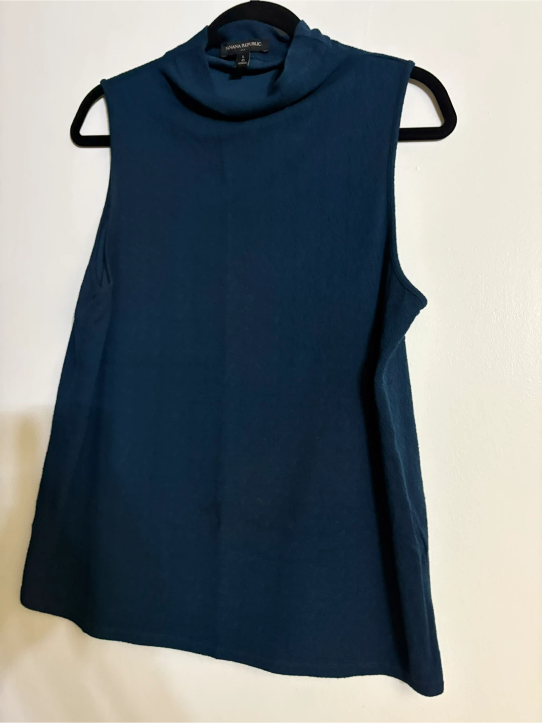 Banana Republic Sleeveless Turtleneck Top - Size L - photo 3