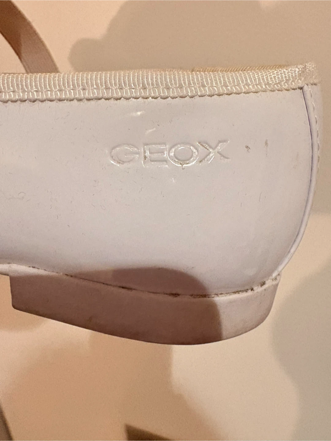 Geox White Patent Ballet Flats - Size 35 - photo 2