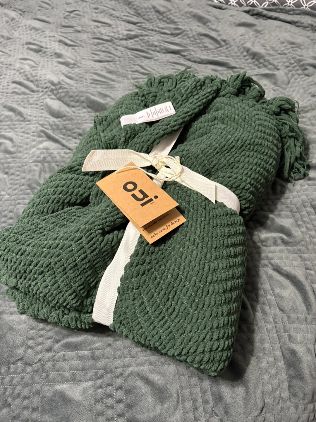 OUI Studio Throw Blanket Green