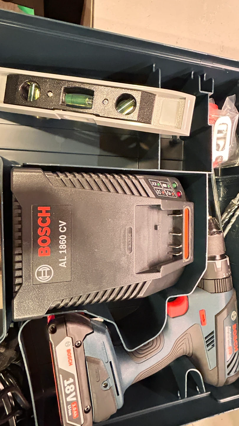 Bosch 18V  Drill with Charger and Case - photo 2