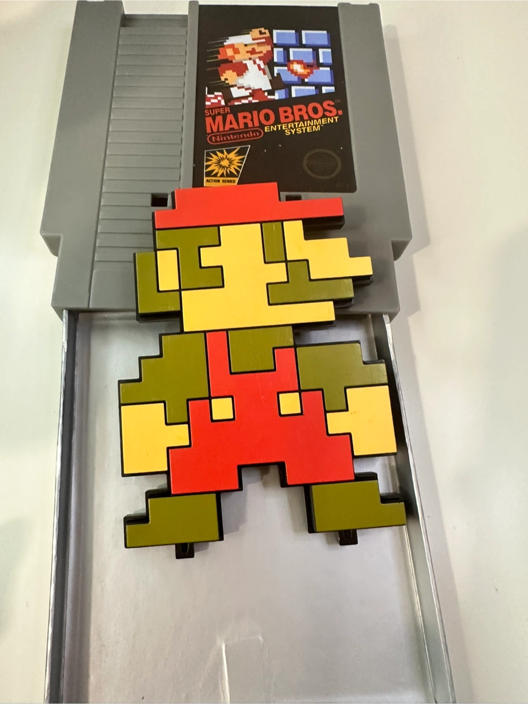 Super Mario Bros. NES Game Cartridge like with Pixel Art Figure - photo 2