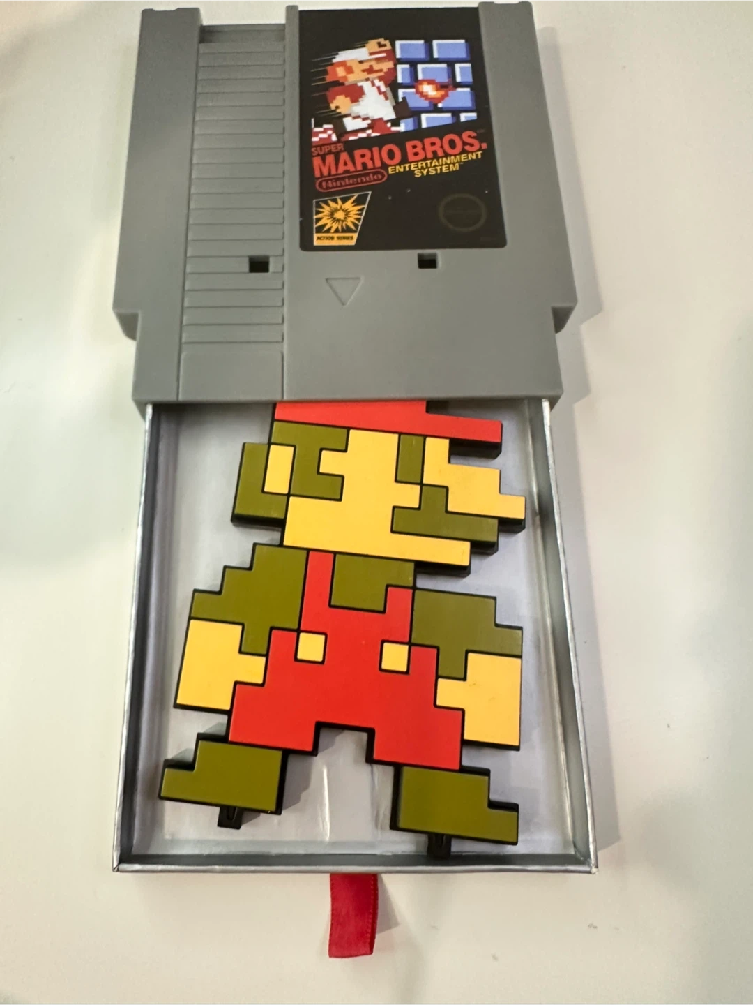 Super Mario Bros. NES Game Cartridge like with Pixel Art Figure - photo 3