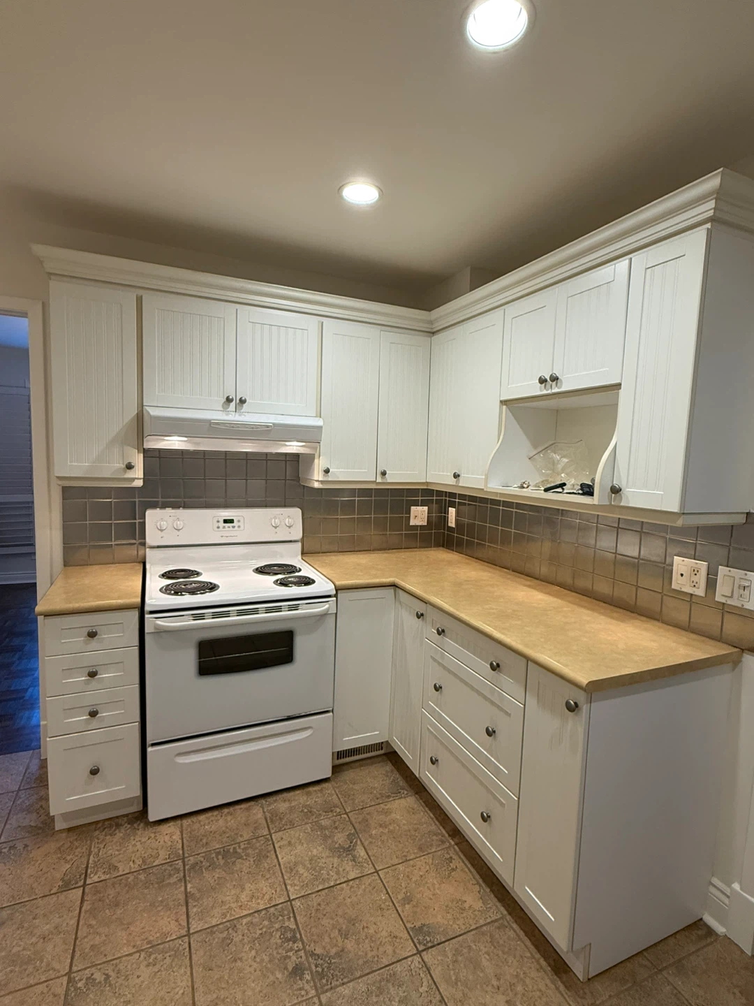 Kitchen cabinets - photo 2