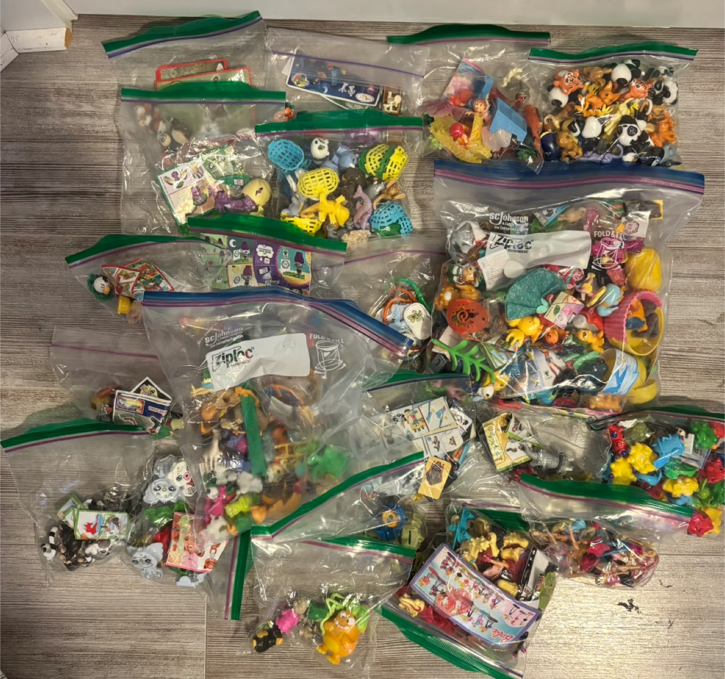 Vintage Kinder egg Assorted Mini Figurines Toy Bundle - photo 2