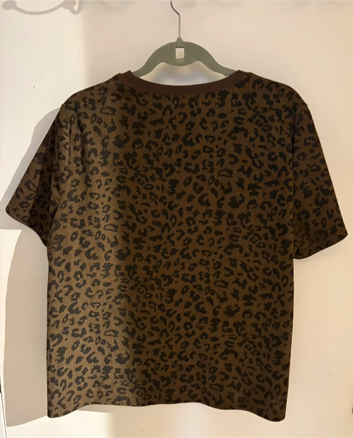 Brown Leopard Print Corduroy T-Shirt - photo 3