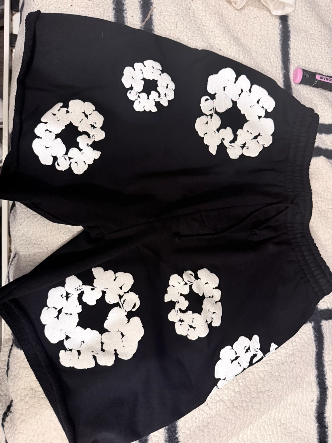 Denim Tears Black Floral Shorts - photo 3