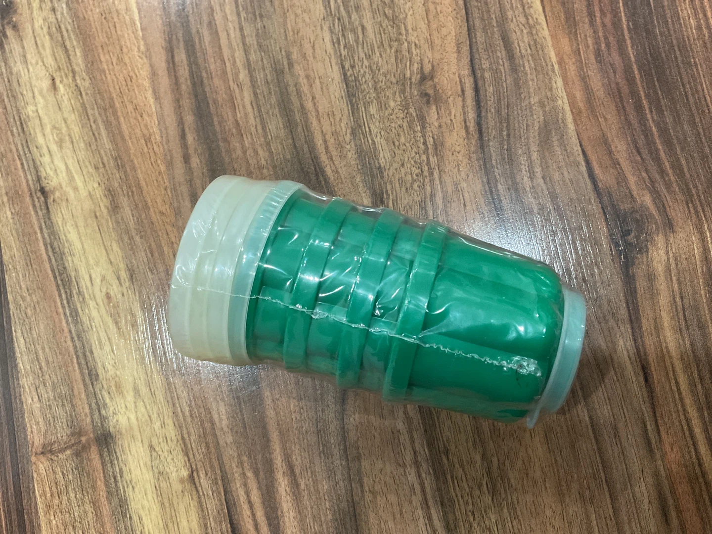 Free - freecycle - Grand Prix Gelatin Molds - Set of 4 - photo 2