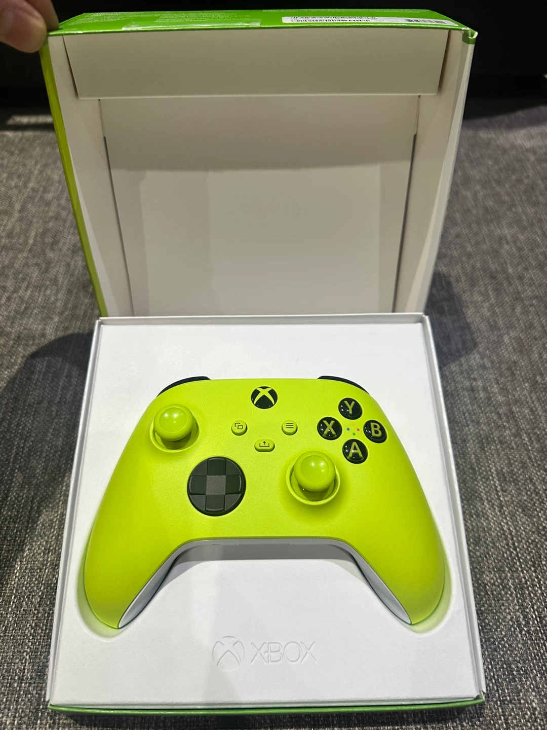 Brandnew Xbox wireless controller - photo 4