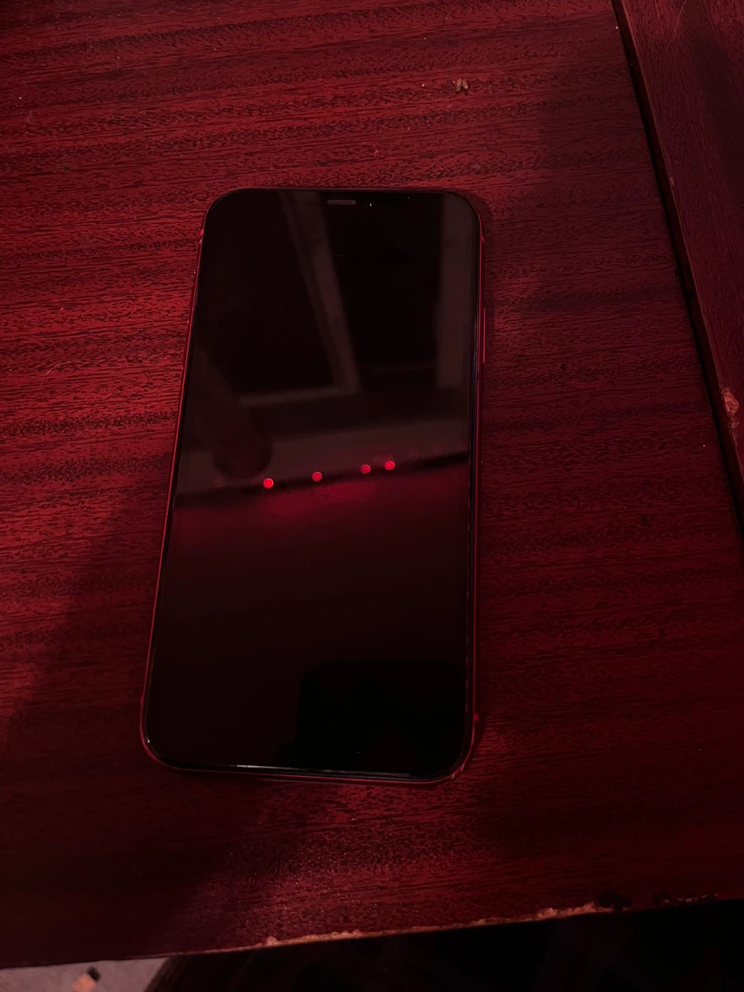 Apple iPhone 11 (SELLING AS IS)