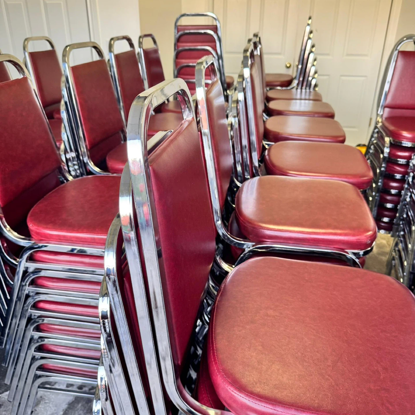 Church / Banquete Stacking Chairs - photo 5