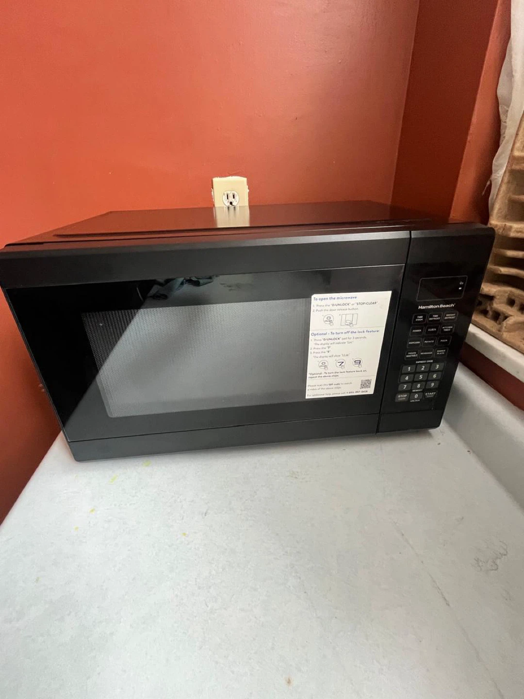 Hamilton Beach microwave - photo 3