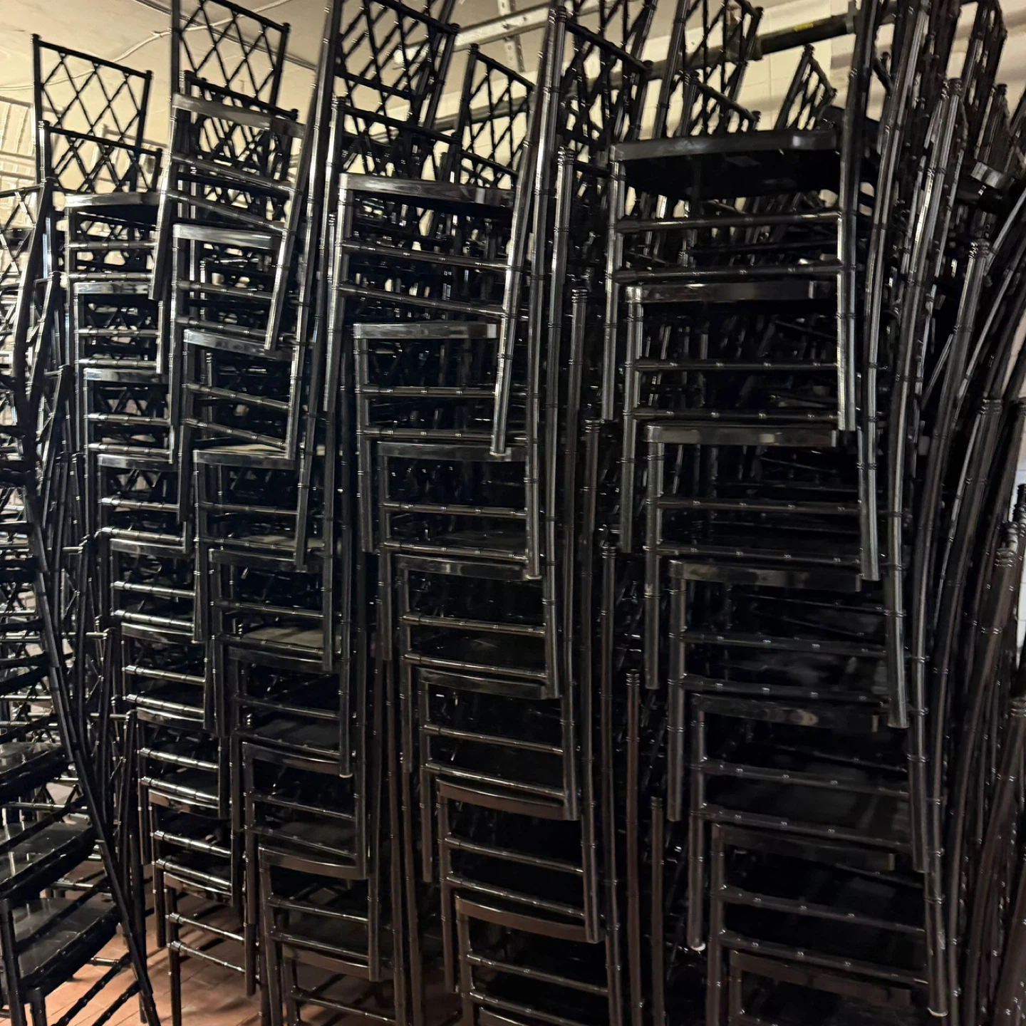 Chiavari Chairs – White / Black / Gold Available 🔥 - photo 2