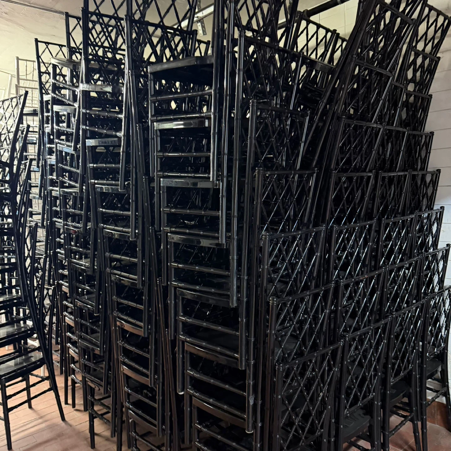 Chiavari Chairs – White / Black / Gold Available 🔥 - photo 3