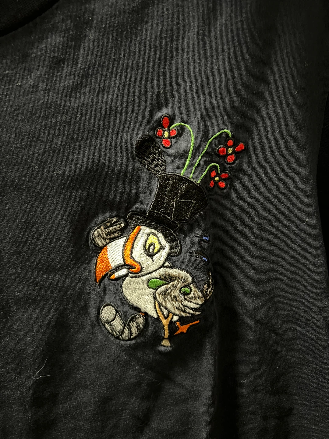 Burberry Navy T-Shirt with Cartoon Penguin Graphic - XS - photo 2