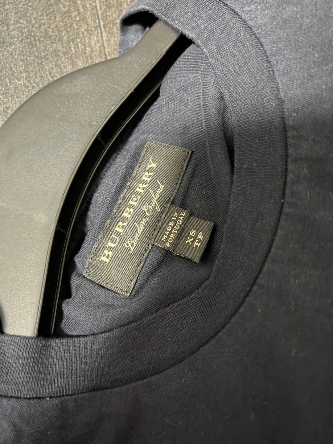 Burberry Navy T-Shirt with Cartoon Penguin Graphic - XS - photo 3
