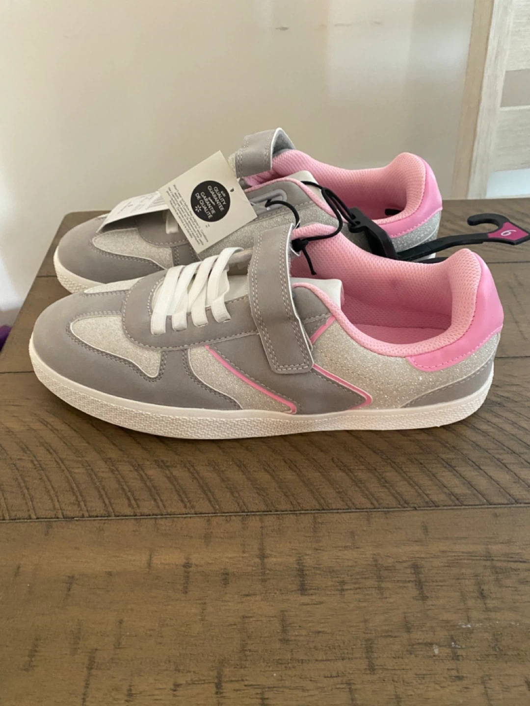 Children's Athletic Shoes Size 6 - photo 2