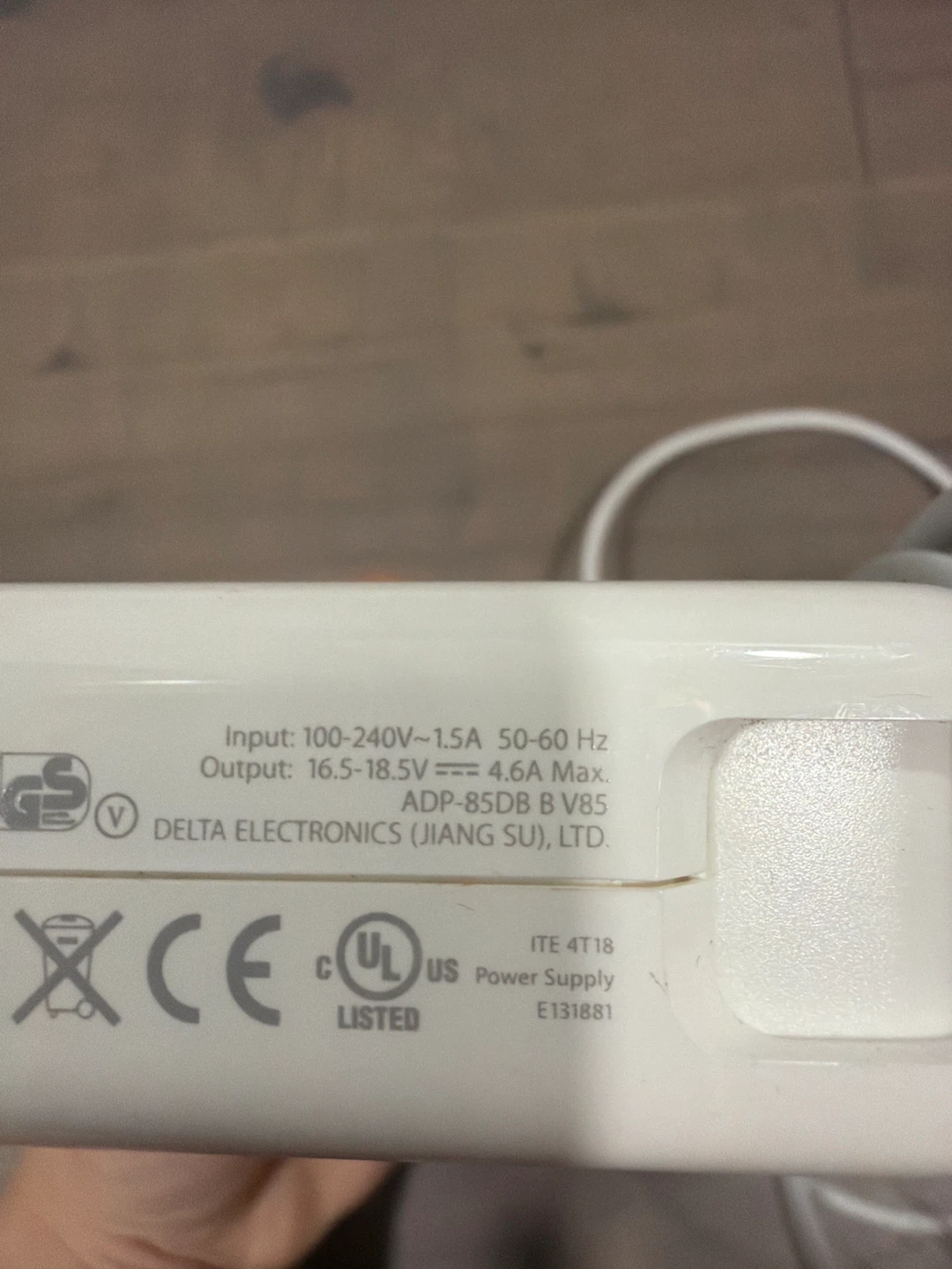 Apple 85W MagSafe Power Adapter A1290 - photo 4