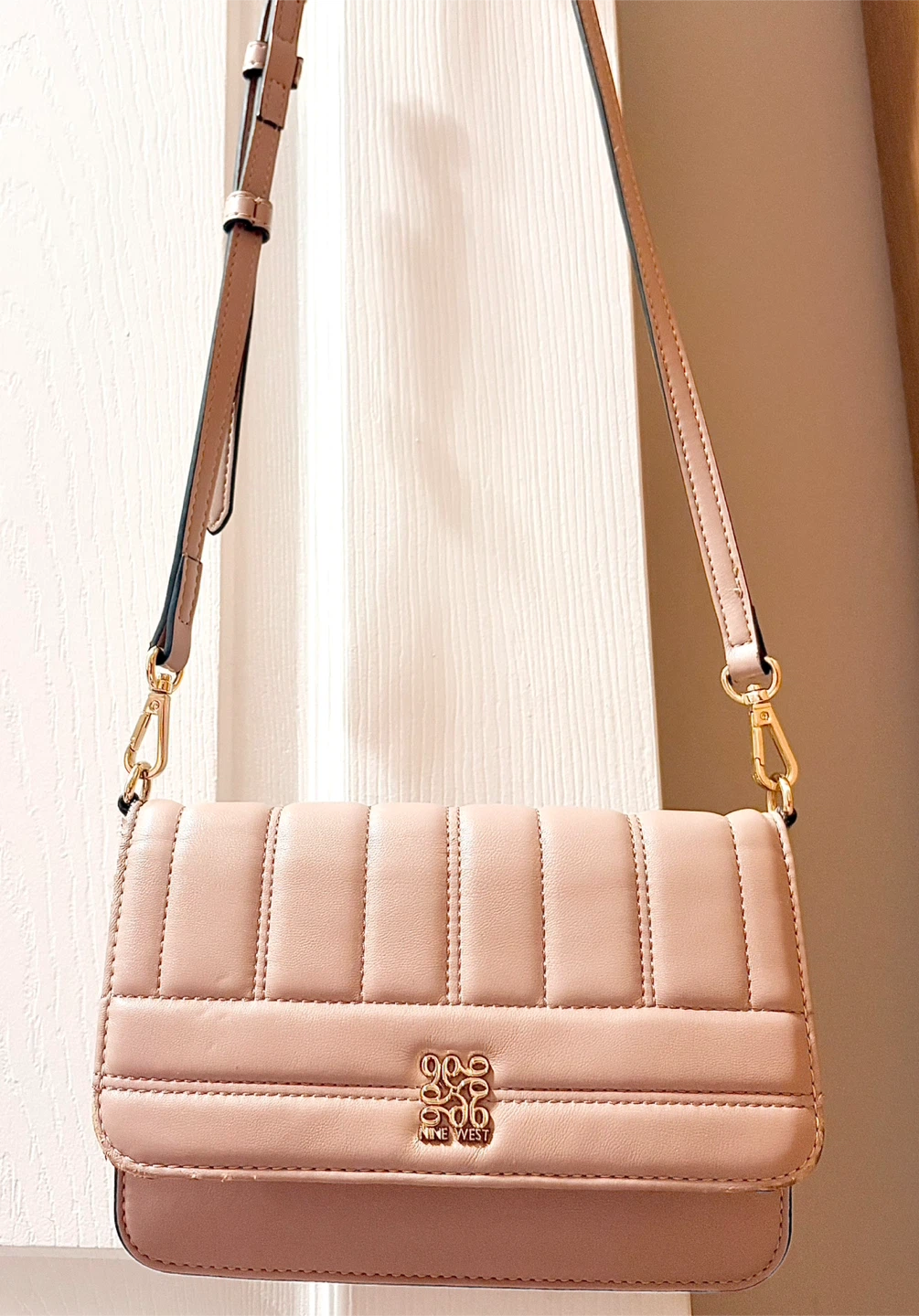 🥕Nine West Pink Quilted Crossbody Bag