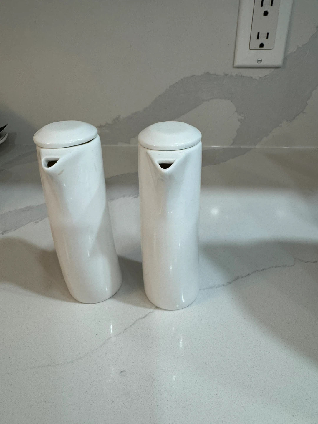 Set of 2 White Ceramic Creamers/Sauce Pitchers