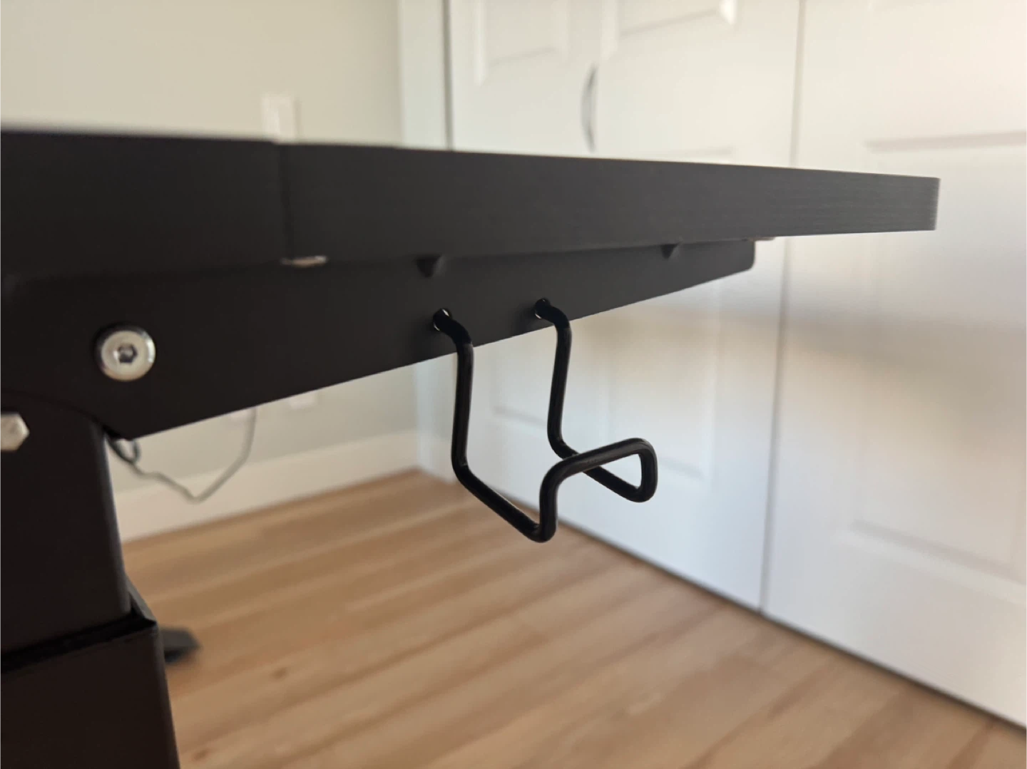 Adjustable Ergonomic Standing Desk with Cable Management Tray - photo 4
