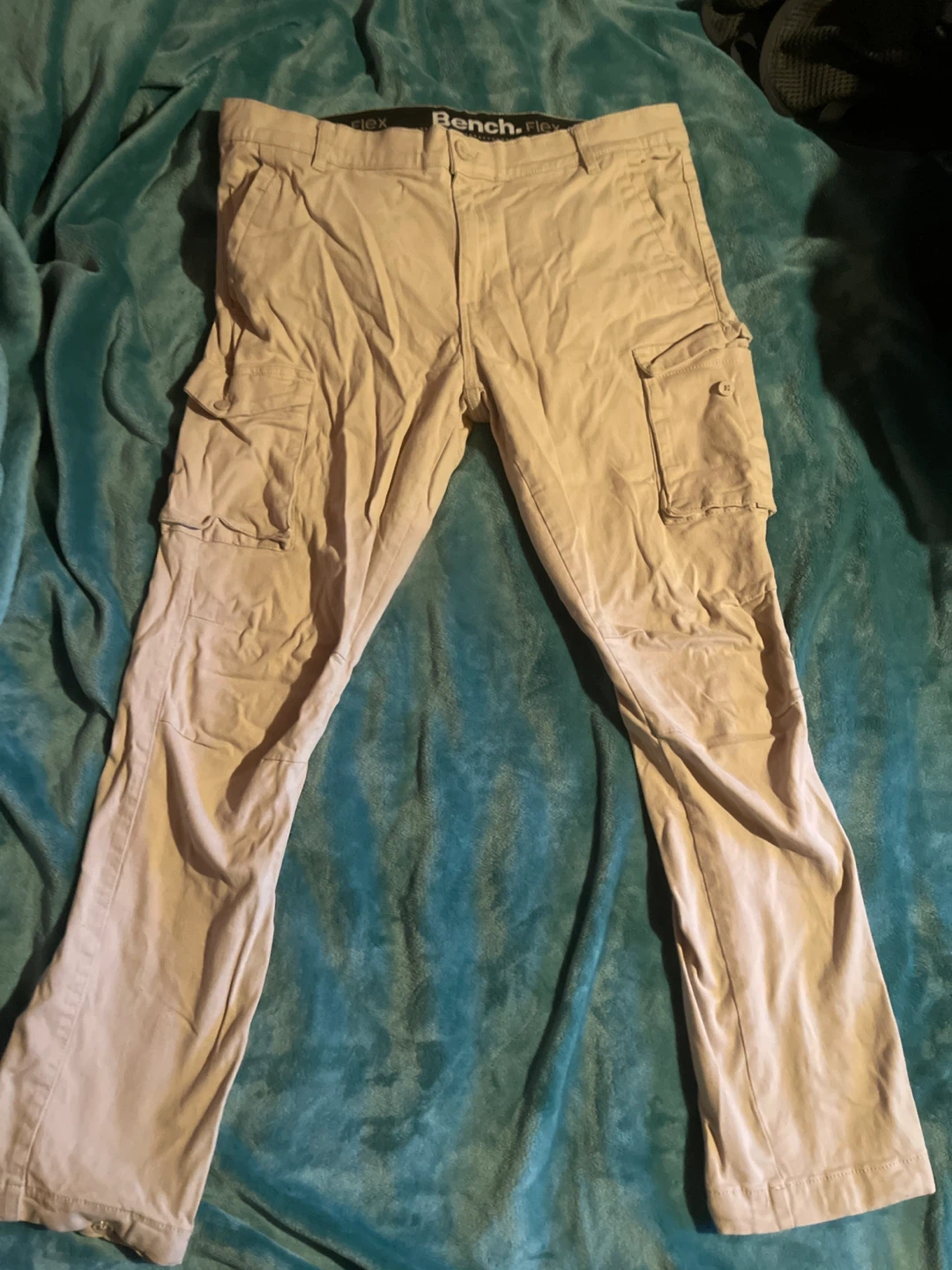 Bench. Flex Cargo Pants - Khaki