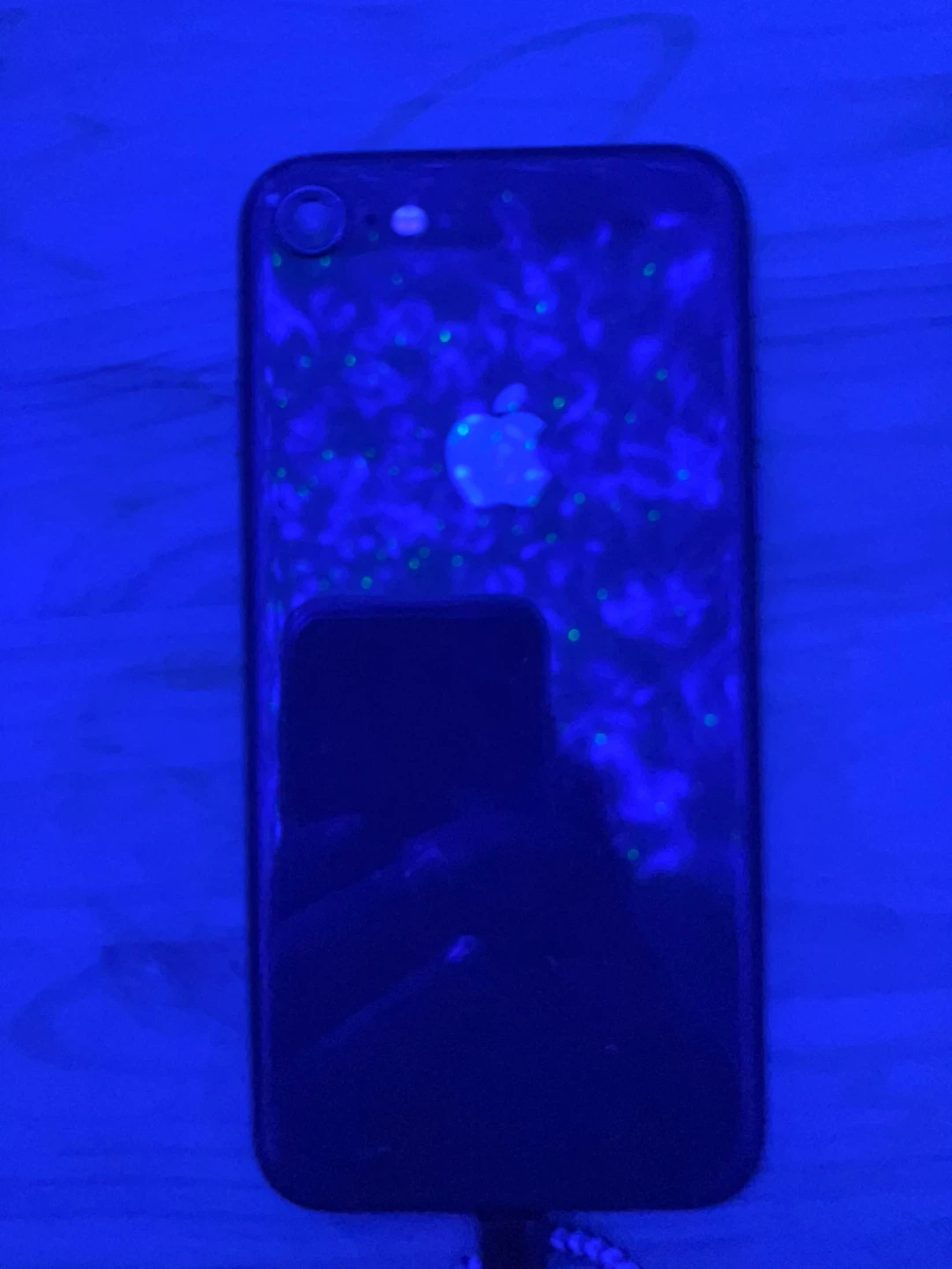 Apple iPhone 8 Cracked Screen - photo 2