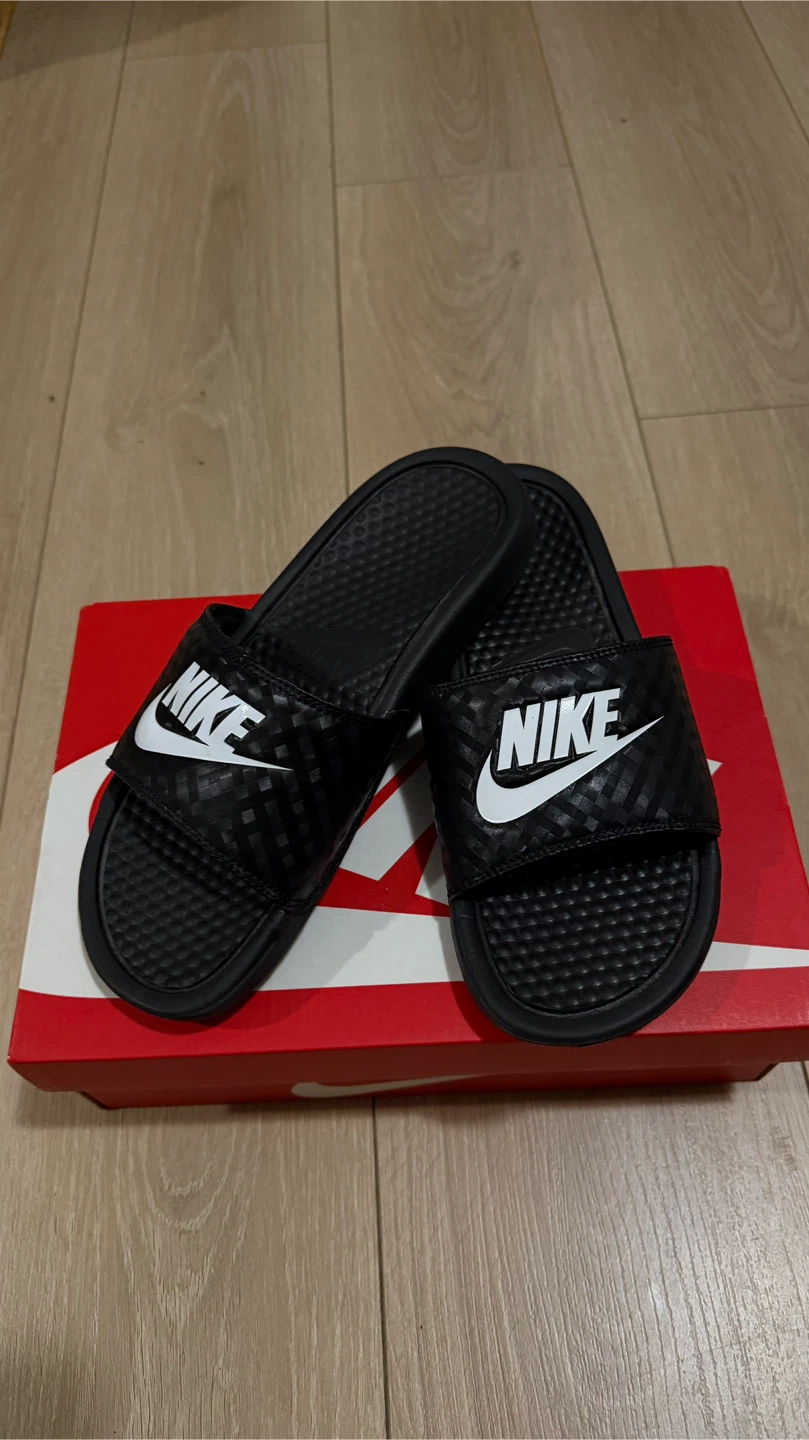 Nike Benassi JDI Slides Black White