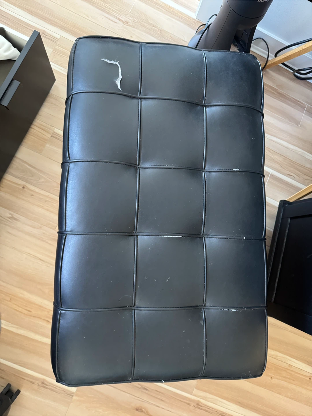 Black Tufted Ottoman Footrest - photo 2
