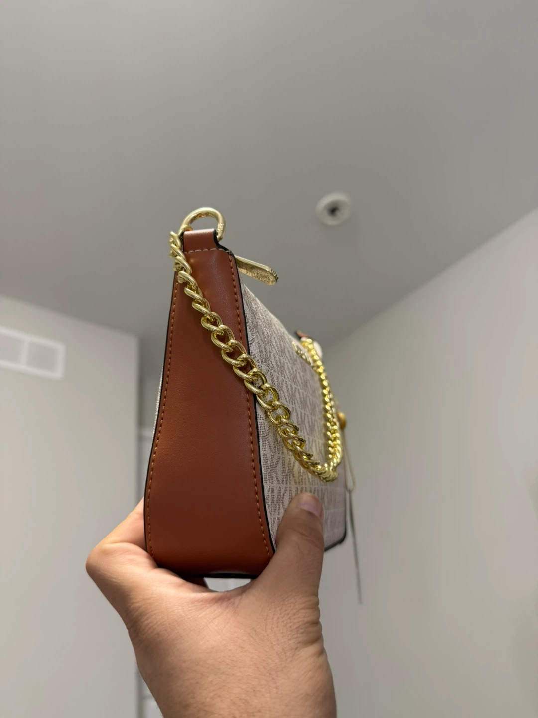 Michael Kors White MK Logo Chain Shoulder Bag - photo 2